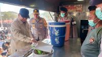 Prabowo Bersama Kapolri dan Kapolda NTT Cek Bantuan Pengungsi Nagekeo Prabowo Bersama Kapolri dan Kapolda NTT Cek Bantuan Pengungsi Nagekeo