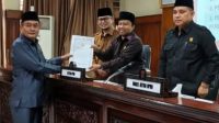 Enam Fraksi DPRD Bukittinggi Sampaikan Pemandangan Umum Terhadap R-APBD 2027 dan Dua Ranperda