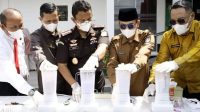 Pemko Siapkan Perda Anti Narkoba, Kejari Bukittinggi Musnahkan Barang Bukti Narkoba Pemko Siapkan Perda Anti Narkoba, Kejari Bukittinggi Musnahkan Barang Bukti Narkoba