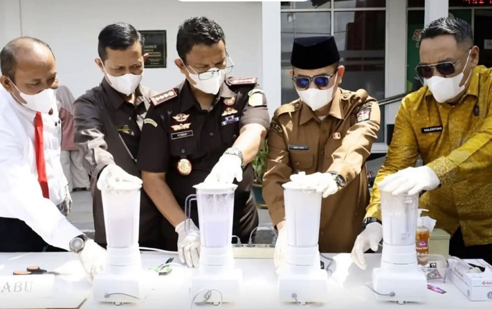 Pemko Siapkan Perda Anti Narkoba, Kejari Bukittinggi Musnahkan Barang Bukti Narkoba