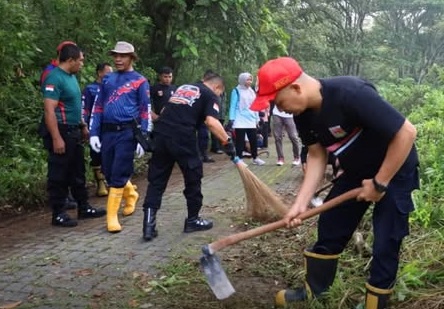Pemko Bukittinggi Gelar Gotong Royong di Kawasan Ngarai Sianok–Janjang Saribu